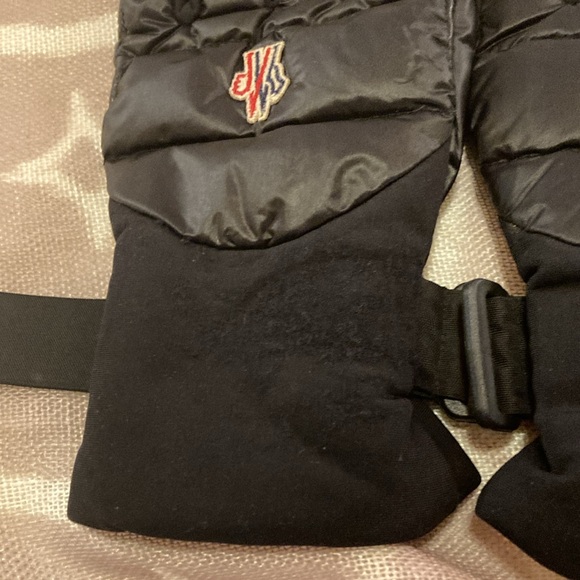MONCLER AUTHENTIC Women's Black Leather Puffer Quilted Grenoble Gloves Size M - Picture 15 of 16